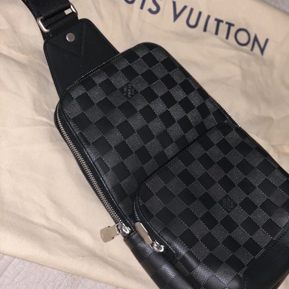 LOUIS VUITTON Damier Graphite Avenue Sling Bag